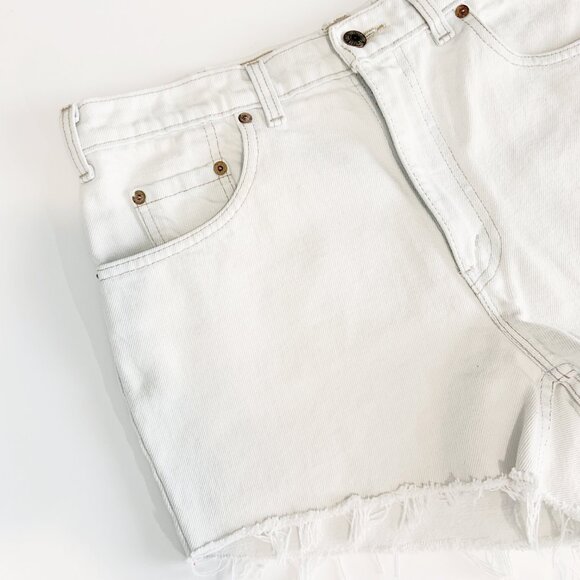 Vintage Levi's Faded Denim Shorts - Picture 6 of 10